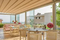 St. Panteleimon Beach Hotel - parking