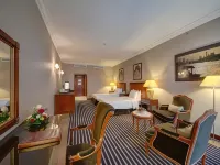 Royal Ascot Hotel Hotels near Titanic