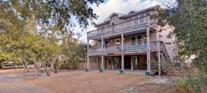 "Good Tides" Oceanside beach house with private heated pool & hot tub, Duck, NC Hotéis em Duck