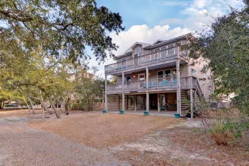 "Good Tides" Oceanside beach house with private heated pool & hot tub, Duck, NC - 3-Star