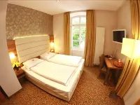 Schlosshotel Molkenkur Các khách sạn gần Khu chợ Kornmarkt