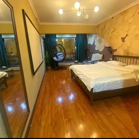 Guiqulai Homestay (Jiefang Road Commercial Pedestrian Street)