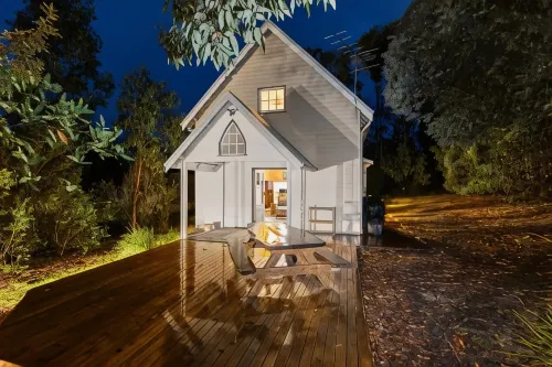 Bruny Island Escapes and Hotel Bruny - 3-Star
