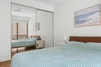 Private & airy flat in the heart of Sydney - 4-Star