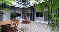 Sailomyen Cafe and Hostel - bar