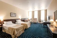 Sun Hotel - Dağ Manzaralı