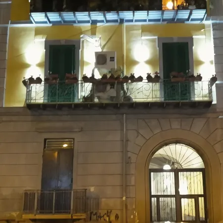 Hermes Rooms for Tourists
