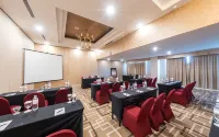 Grand Jatra Hotel Balikpapan - Pools