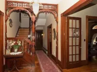 Victorian Loft Bed and Breakfast Hotels in Lawrence Township