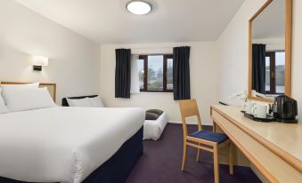 Days Inn by Wyndham Bridgend Cardiff M4