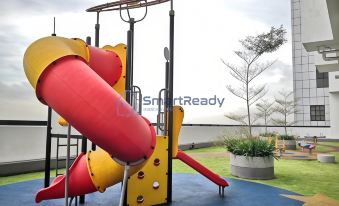 Deluxe Studio @ Twin Galaxy by SR Home - Housity