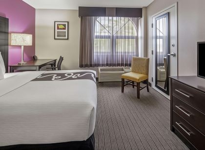 La Quinta Inn & Suites by Wyndham Miami Lakes