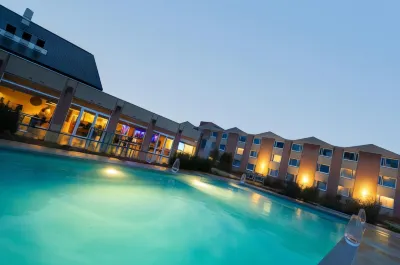 Novotel Wavre Brussels East Hotel dekat Aqualibi