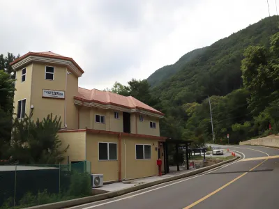 Gapyeong Calbongsanokeuvalley Pension Hotels near Yongchu Valley