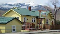Yellowstone Riverside Cottages Các khách sạn ở Gardiner