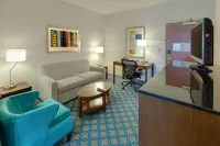 Fairfield Inn & Suites San Francisco Airport/Millbrae Hotels in Millbrae