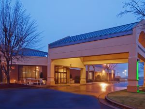 Ramada by Wyndham Gainesville