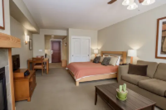 Fraser Crossing and Founders Pointe