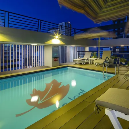 Maple Leaf Hotel & Apartment