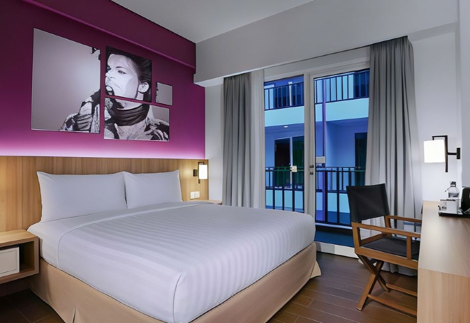 3. 페임 호텔 선셋..