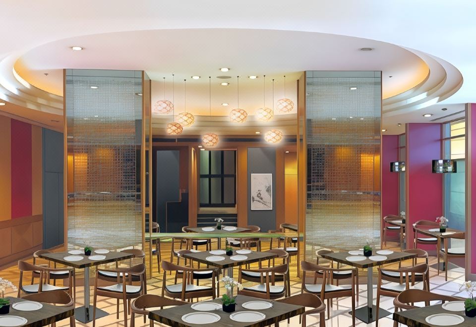 포춘 라지프룩 호텔 수영장