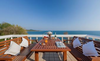 Baan Khunying - Secluded Phuket Beachfront Villa