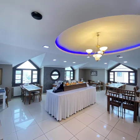 Hotel Kent Ani
