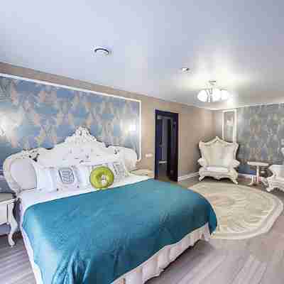 Pilot Hotel Rooms