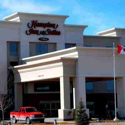 Hampton Inn & Suites by Hilton Lethbridge Hotel Exterior