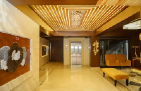 Hotel Golden - I