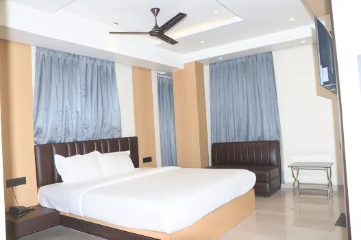 FERN INN Kolkata Hotels near Gariahat Market