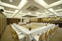 Express Towers Hotel