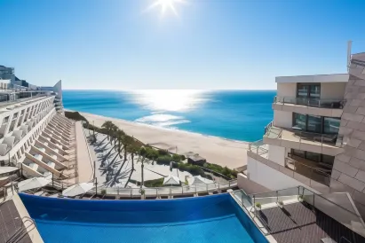 Sesimbra Oceanfront Hotel