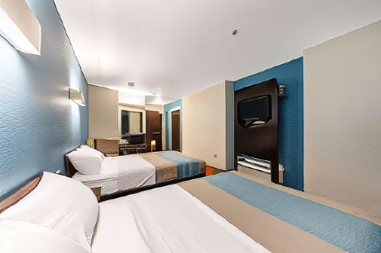 Motel 6 Laredo, TX - Airport