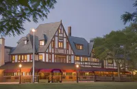 Red Coach Inn - 4-Star