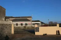 Middlegate Hotel