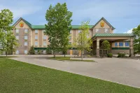 Super 8 by Wyndham Calgary Shawnessy Area Hotels in Calgary