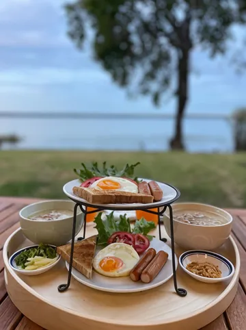 รูปภาพของเลคเฮ้าส์ นาคา เคฟ