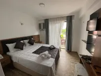 Atas Aqua  Otel Avsa Hôtels à : Avsa Island