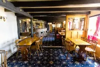 The Weary Friar Inn Hotels in Linkinhorne