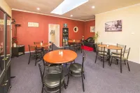 Anndion Lodge Motel & Conference Centre - parking