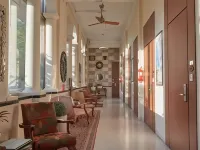 Elphinstone Hotel Hotels near RBI