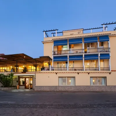 Hotel Piccolo Paradiso Hoteles cerca de Marina di Puolo