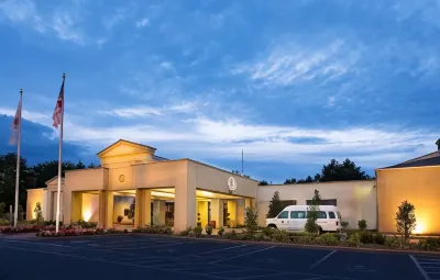 DoubleTree by Hilton Charlotte Airport Hotels in Charlotte