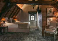 Kasteel Van Ordingen Hotels near Untitled 158