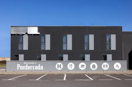 As Hoteles Ponferrada Отели в г. Какабелос