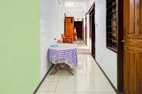 OYO 93069 Penginapan Sumber Rizki - Wifi