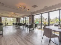 Fletcher Wellness-Hotel De Hunzebergen Hotels in Exloo