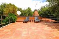 Monte Malbe Charming Villa with Garden and Parking