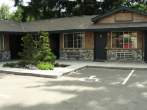 Poulsbo Inn & Suites Hotels in Kitsap County